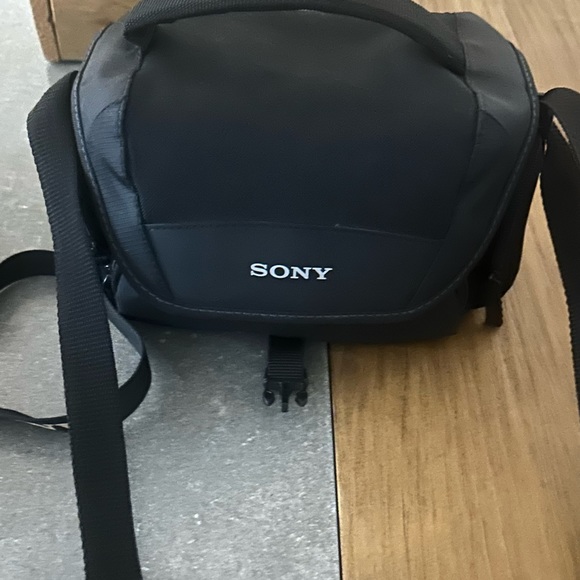 SONY A5100 package - Picture 5 of 5